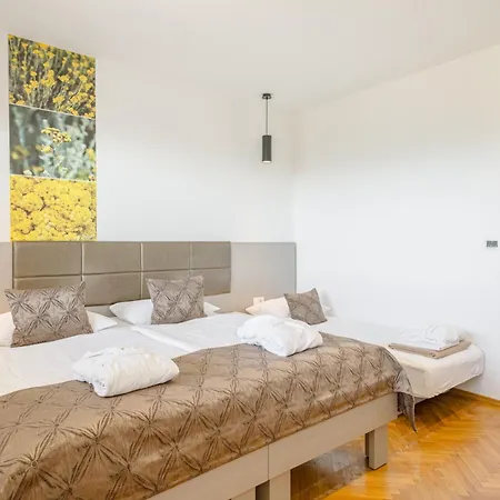 Oda ve Kahvaltı Rogac & Restaurant Omiš