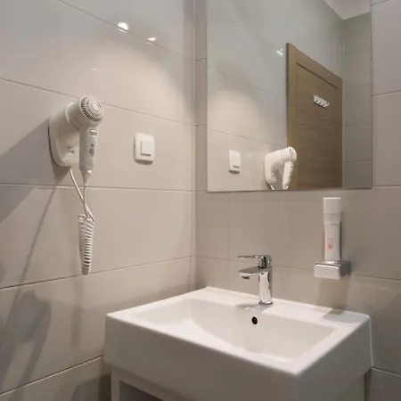 Rogac & Restaurant Omiš