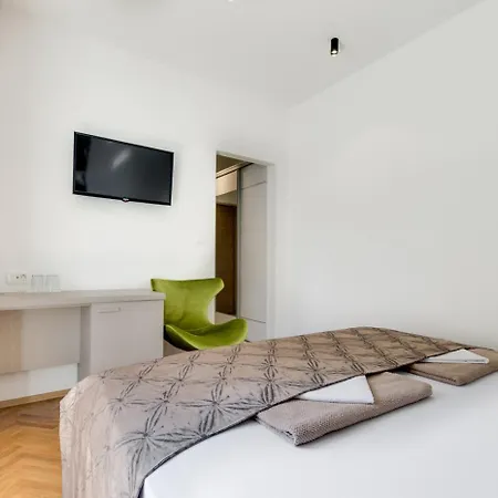 Rogac & Restaurant 4*