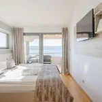 Rogac & Restaurant Couette-café 4*