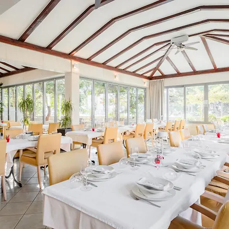 Rogac & Restaurant Omiš