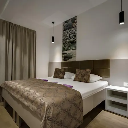 Bed and Breakfast Rogac & Restaurant