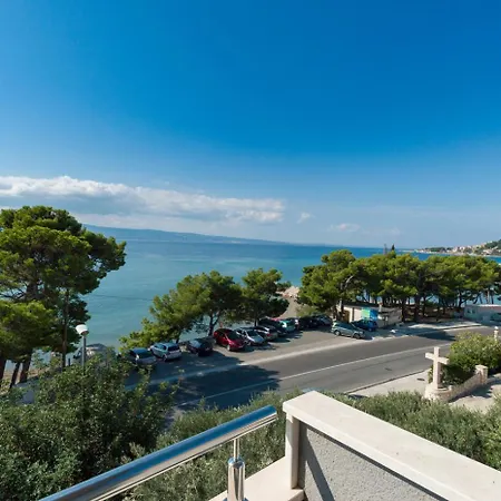 Rogac & Restaurant Omiš