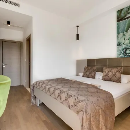 Rogac & Restaurant Omiš