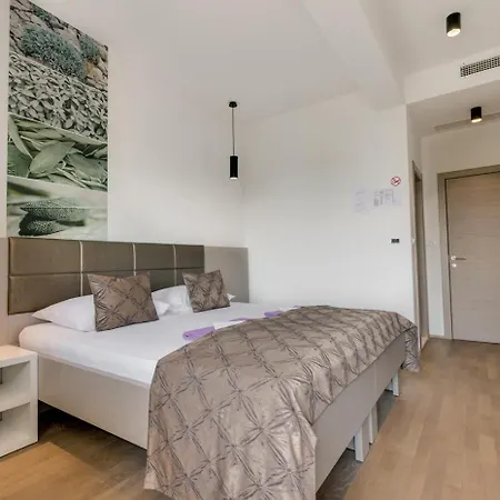 Bed and Breakfast Rogac & Restaurant Omiš