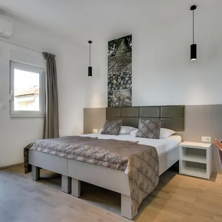 Rogac & Restaurant Bed and breakfast 4*