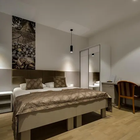 Rogac & Restaurant Bed and Breakfast Omiš