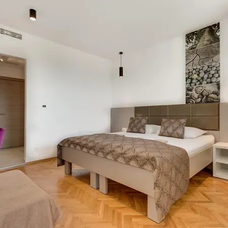 Panzió Rogac & Restaurant Omiš