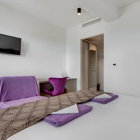 Rogac & Restaurant 4* Omiš