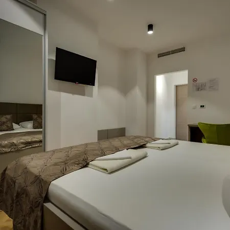 Rogac & Restaurant Bed and Breakfast 4*