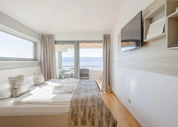 Rogac & Restaurant Frühstückspension 4*